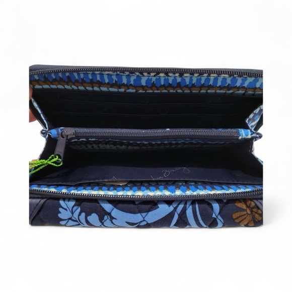 NWT VERA BRADLEY RETIRED Java Floral Ultimate Wristlet - Picture 4 of 5